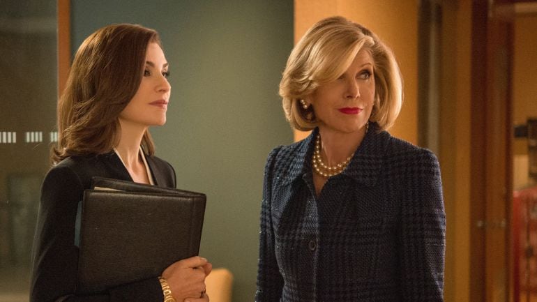 Alicia Florrick y Diane Lockhart, durante una escena de la sexta temporada de &#039;The Good Wife