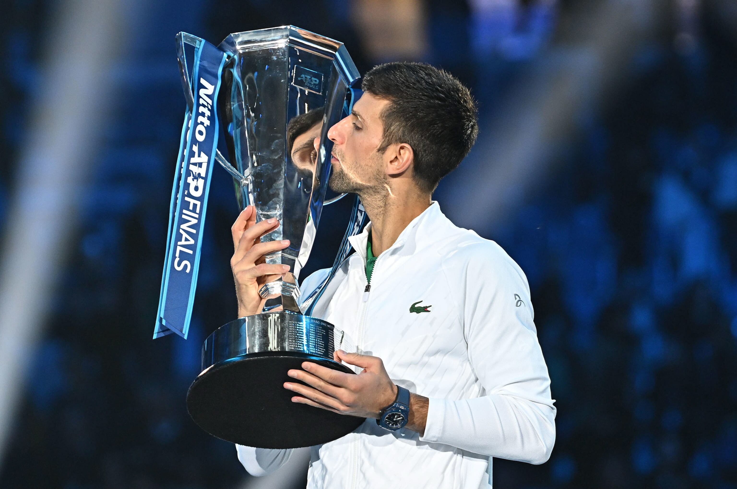 Novak Djokovic con su sexta Copa de Maestros