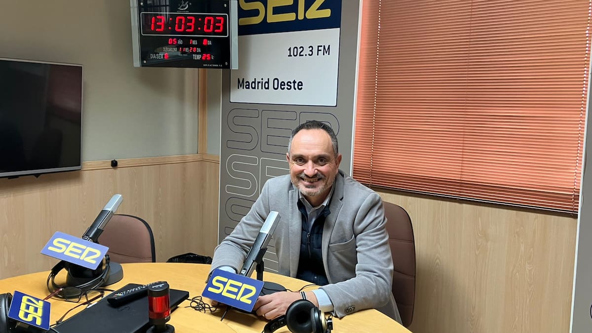 El alcalde de Móstoles, Manuel Bautista, sobre las obras del pabellón Andrés Torrejón paradas desde 2015: "Hay novedades inconfesables"