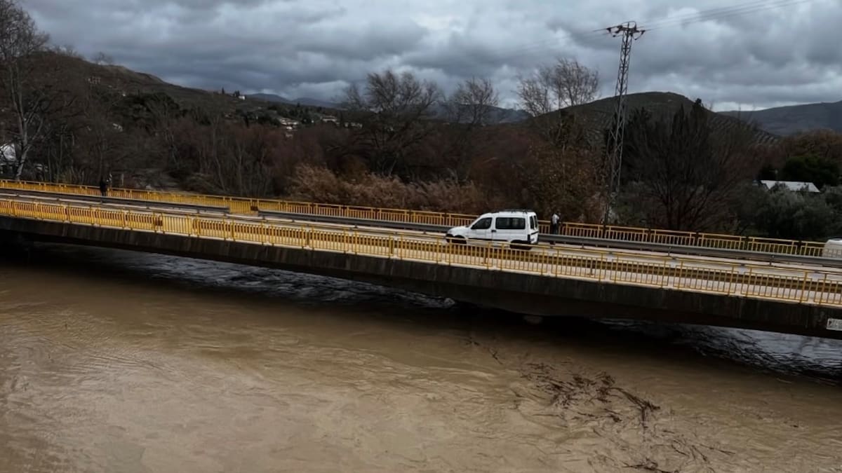 Ordenan el desalojo de varias viviendas de Puente de la Sierra