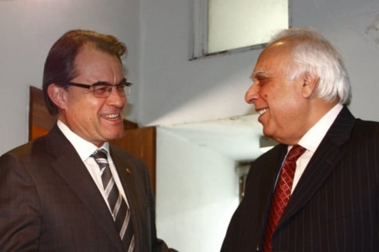 Artur Mas i el ministre de Telecomunicacions i Indústria indi, Kapil Sibal