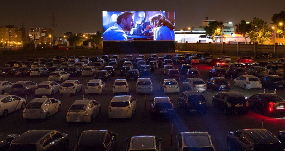 Autocine puesto en marcha en Córdoba