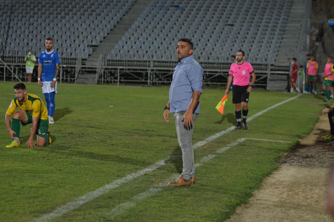 Emilio Fajardo durante un partido esta temporada