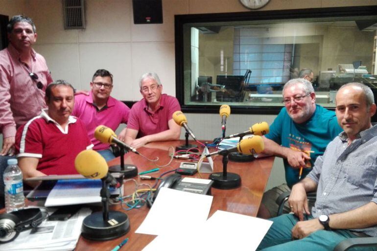 Los trabajadores de Zamora Limpia en los estudios de Radio Zamora