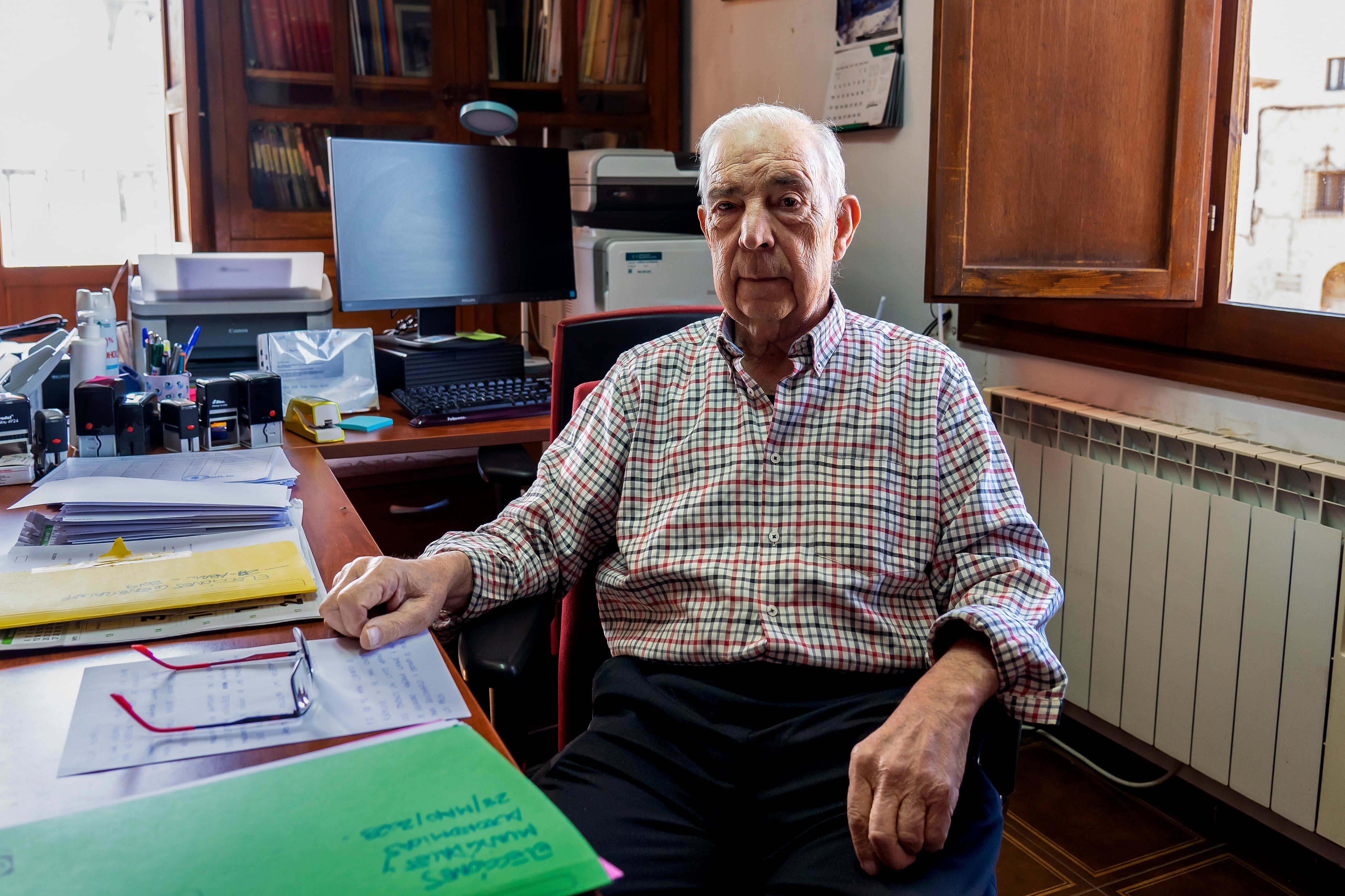 Manuel Murciano, que a sus 80 años y tras 44 al frente del ayuntamiento de Moscardón, un pueblo turolense de apenas 60 habitantes, repite &quot;con la ilusión de volver a salir, la misma que cuando empezó, aunque nunca se sabe&quot;, &quot;y mucha más experiencia&quot;.