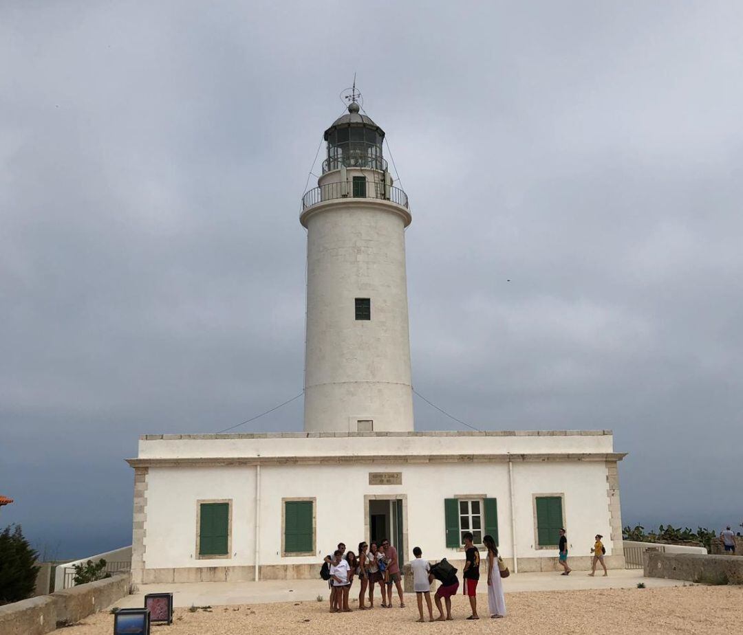 Imagen del faro de La Mola