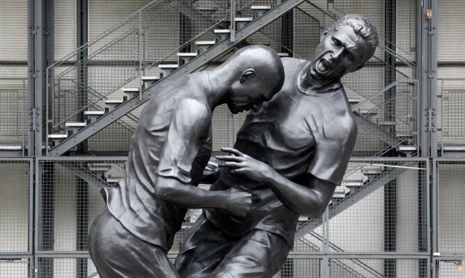 Estatua de Zidane que reproduce su cabezazo a Materazzi