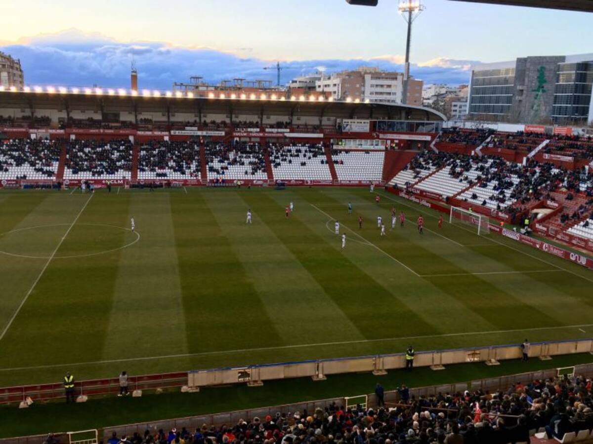 Un Tenerife con 10 acaba con la racha en el Belmonte