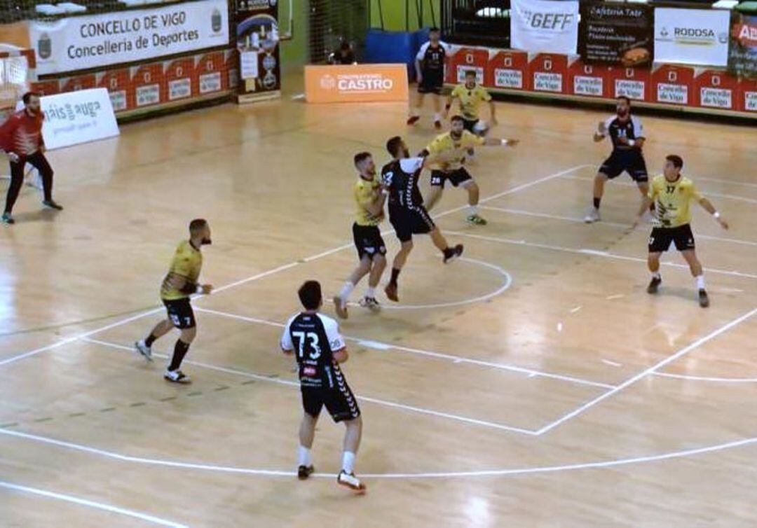 El Bm. Elda - C.E.E. no pudo con un Cajasur Córdoba que fue mejor