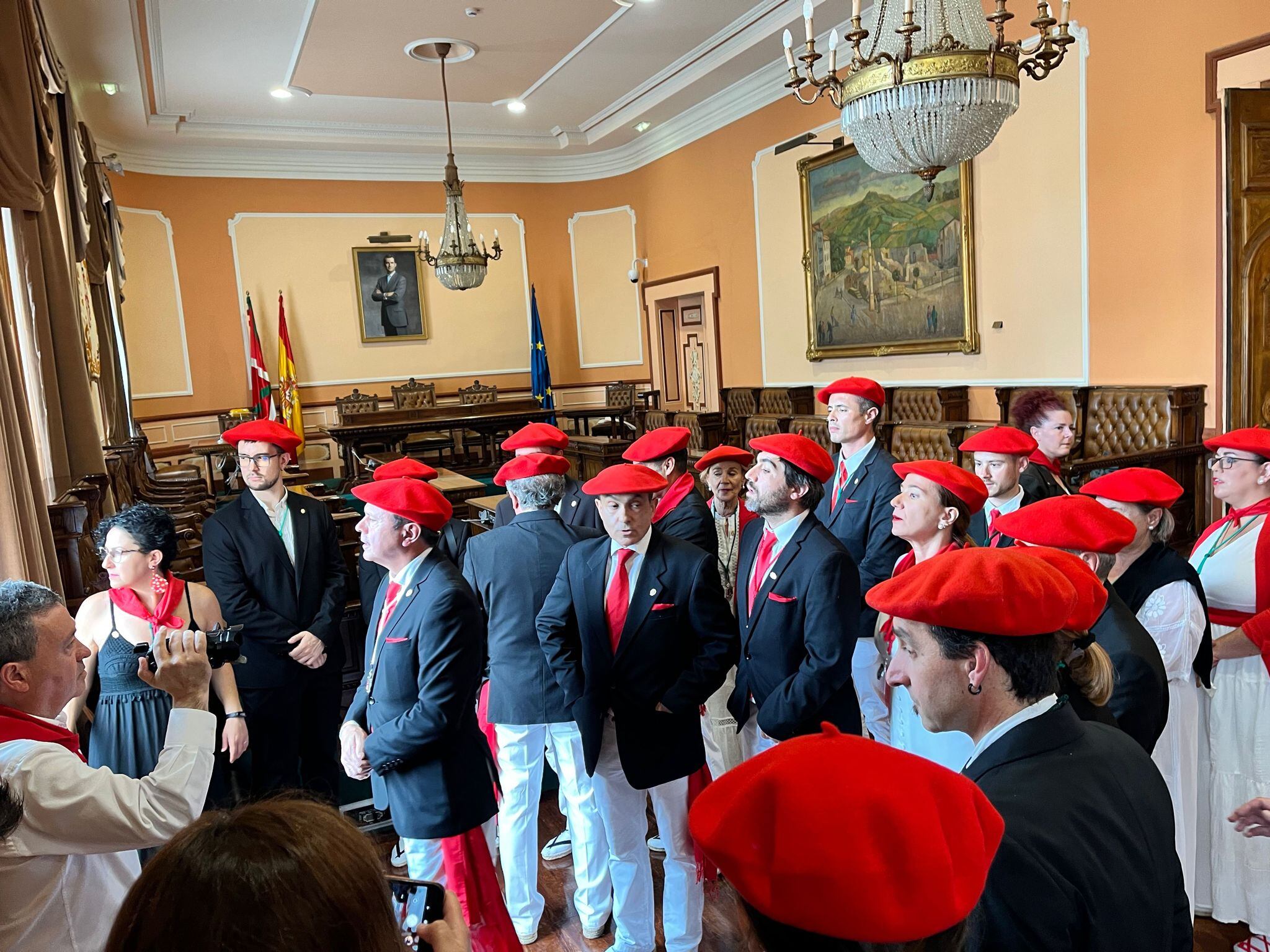 José Antonio Santano recibe al Alarde Mixto