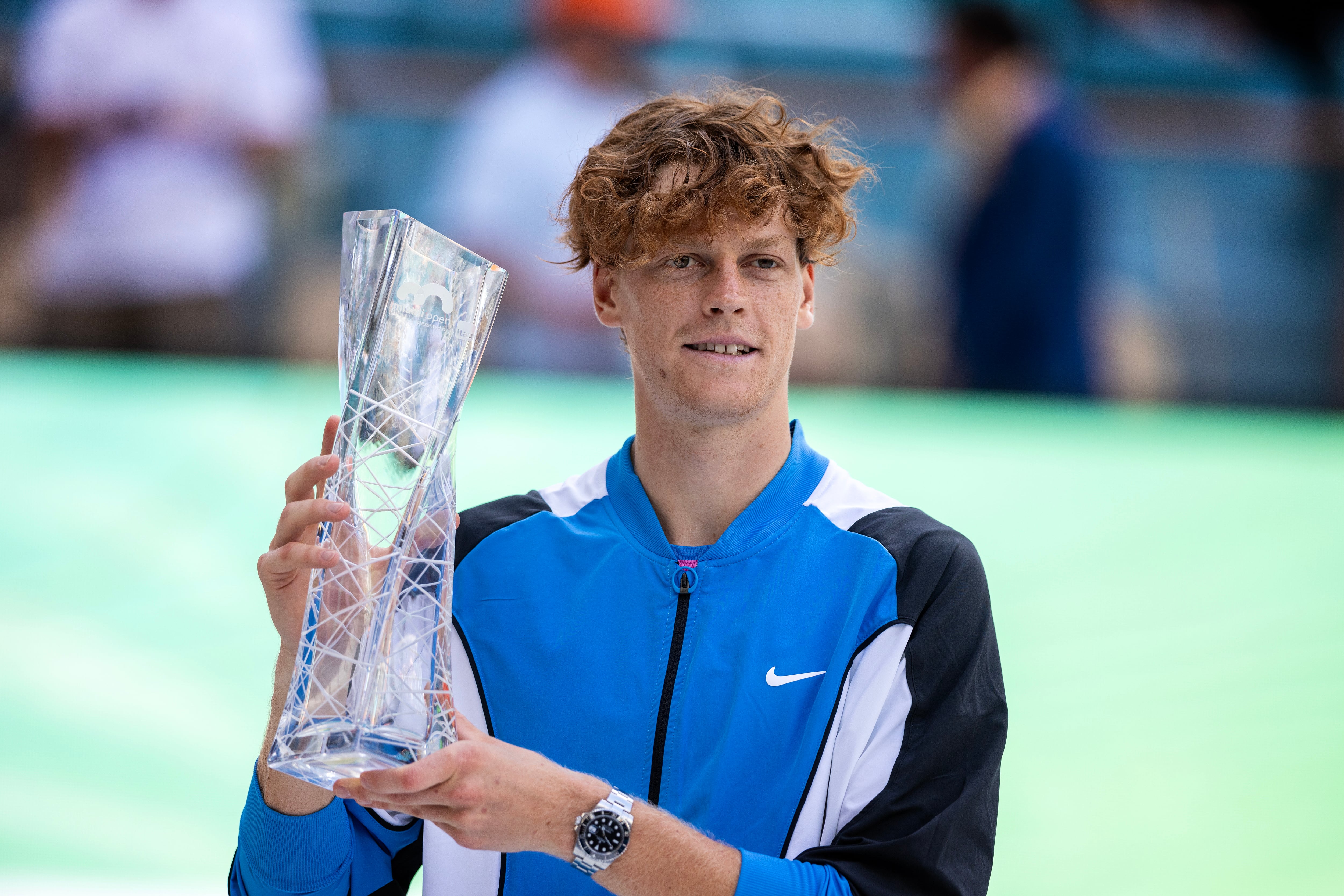 Sinner celebra el título del Masters de Miami tras ganar a Dimitrov en la final