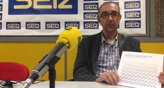 El doctor Gené als estudis de Ràdio Reus.