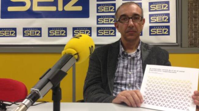 El doctor Gené als estudis de Ràdio Reus.