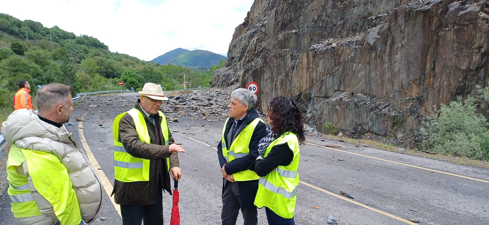 Visita a la zona desprendida