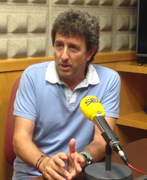 Jesús Gutiérrez, secretario de Organización de la FSA, en los estudios de Radio Asturias-SER