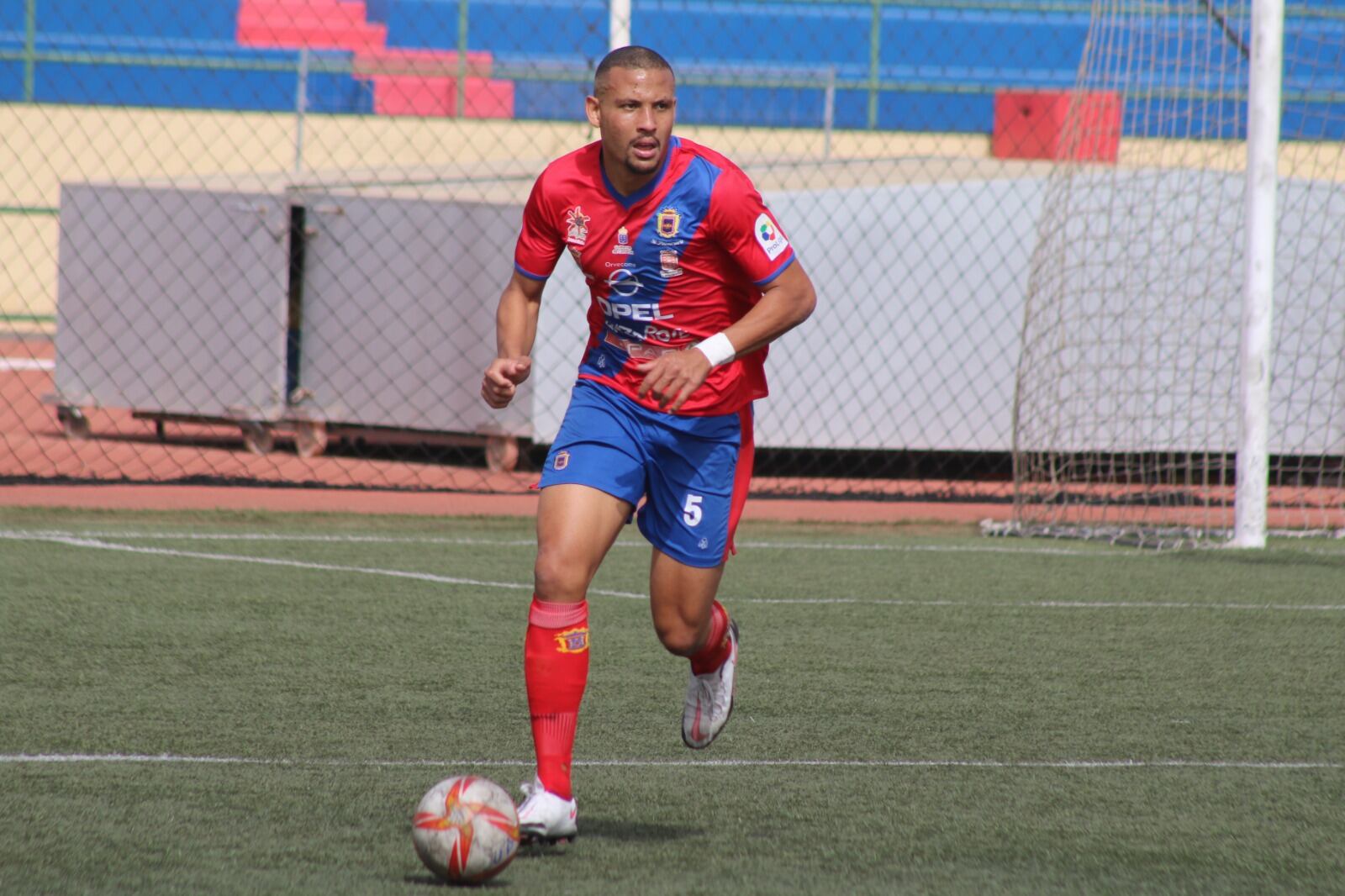 Matheus en uno de los partidos de la última temporada.