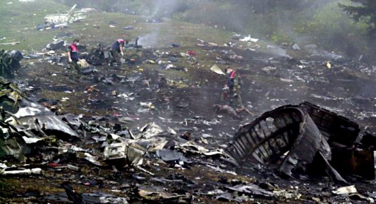 Estado en el que quedó el Yak-42 tras el accidente.