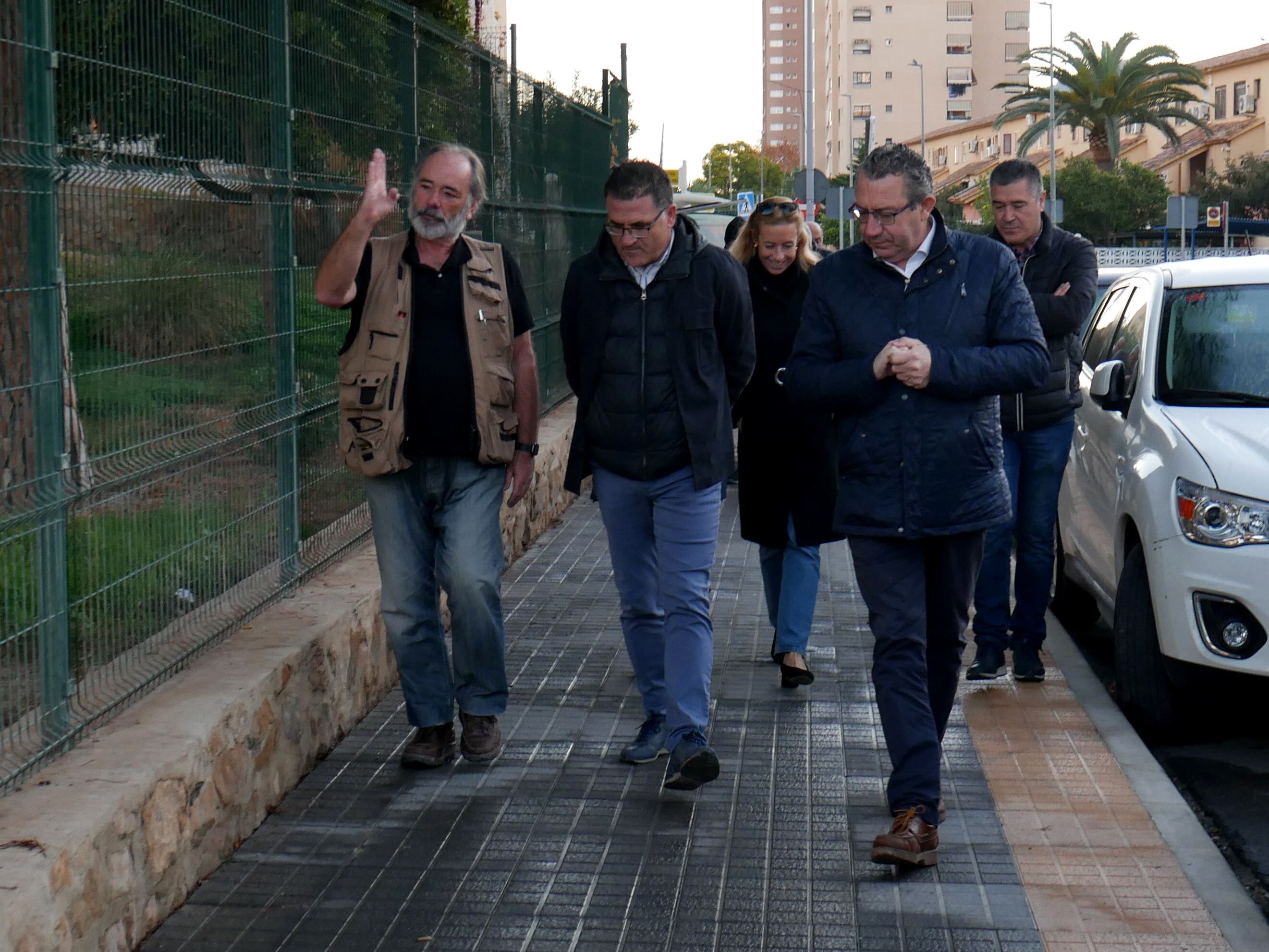Momento de la visita del alcalde de Benidorm Toni Pérez a las obras de Els Tolls