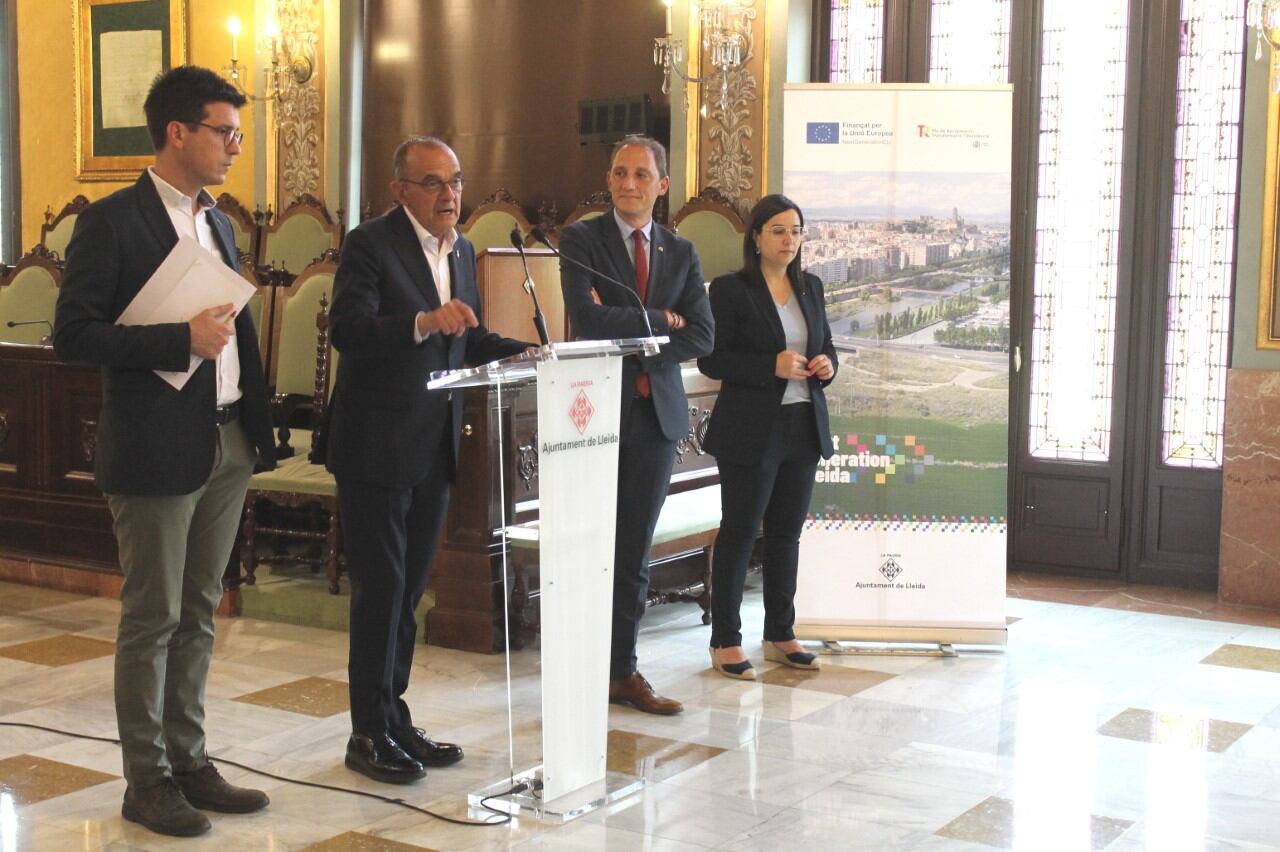 Moment de la roda de premsa en què s'ha donat a conèixer la decisió del MiTMA. Foto: Subdelegació del Govern a Lleida.