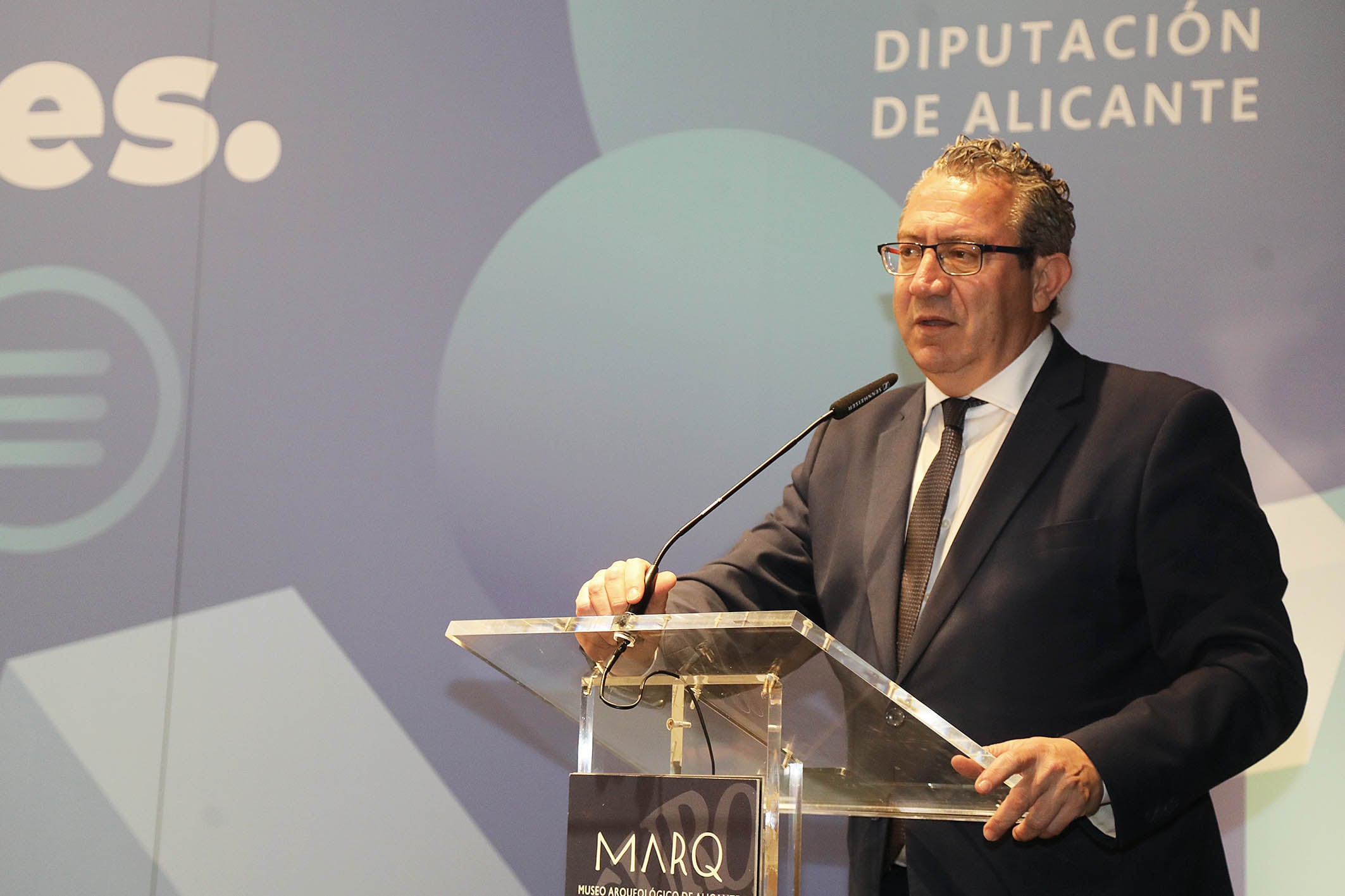 El Presidente de la Diputación en el Foro de Alcaldes