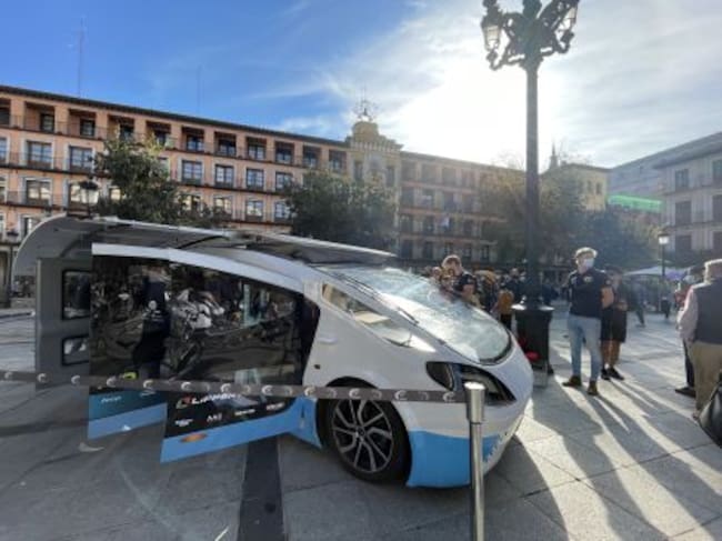 Cuando los paneles solares se desplegan ocupan una superficie de 17,5 metros cuadrados