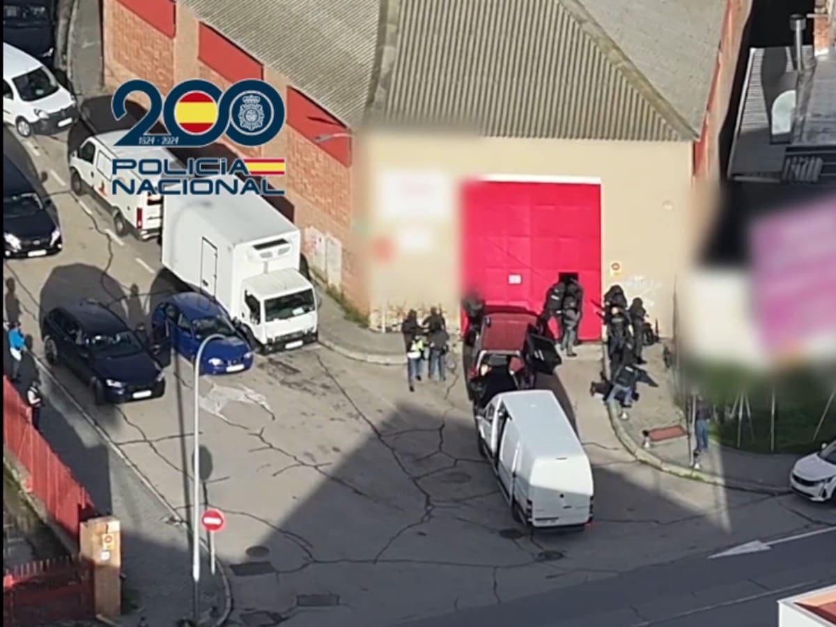 Intervenidos en Alcobendas y Fuente el Saz 3.400 kilos de cocaína y siete armas de fuego, incluido un subfusil