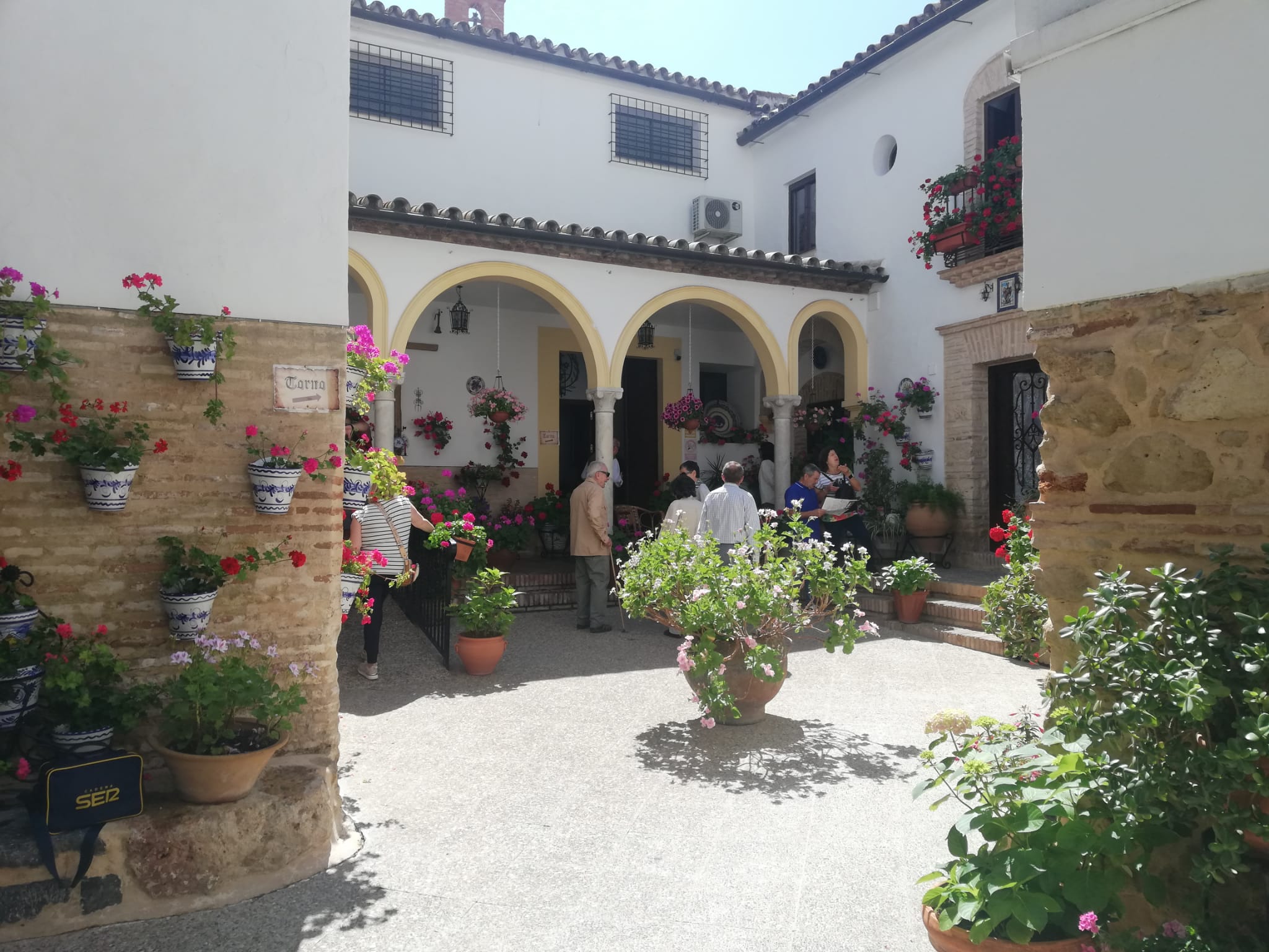 Patio del convento de San Juan de la Cruz de las Calmelitas Descalzas