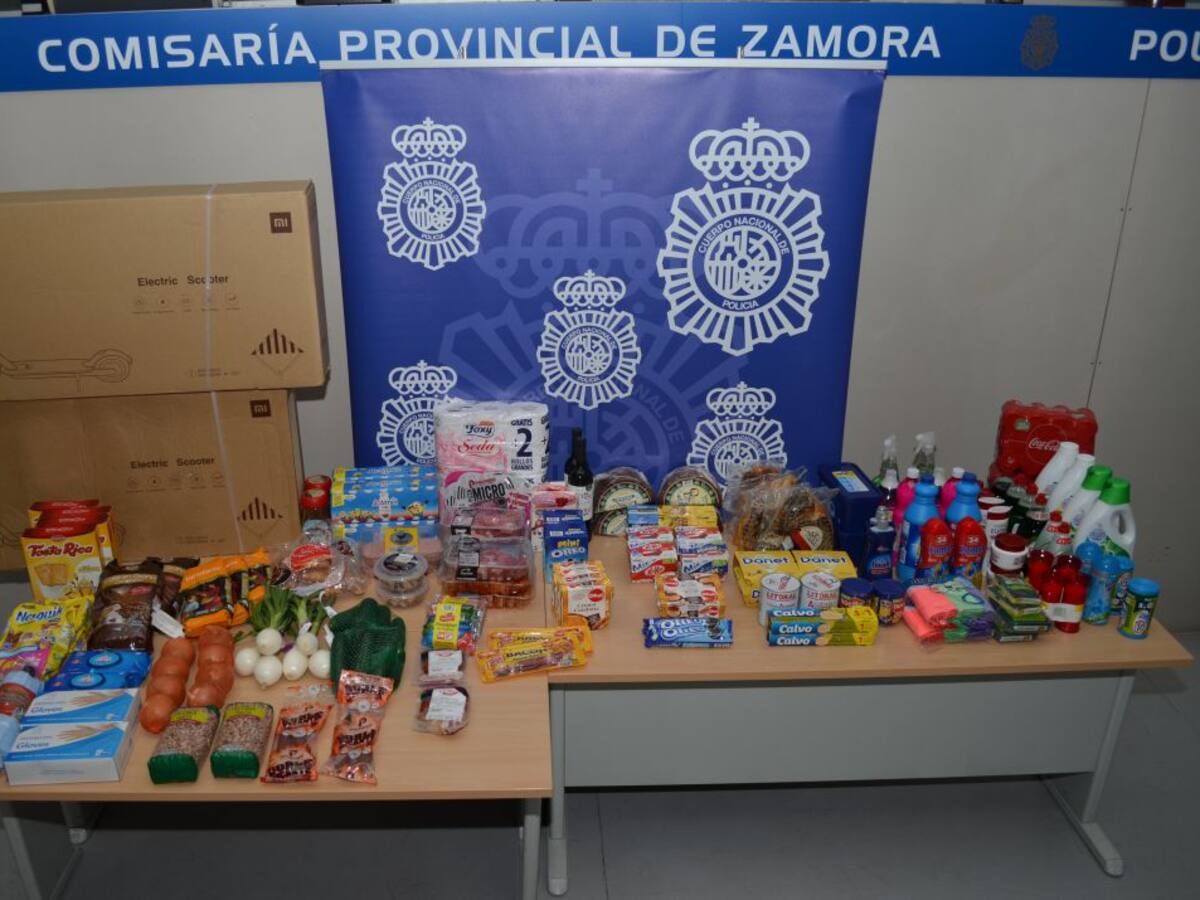 Detenidas 3 personas por varios delitos de hurto