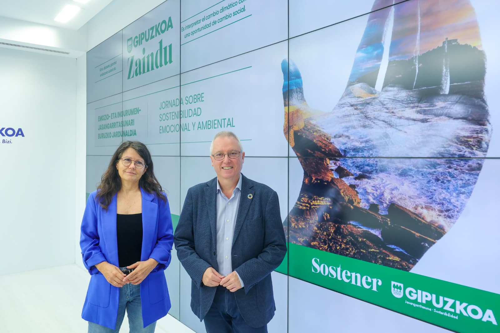 José Ignacio Asensio y Gloria Vázquez en la presentación de &#039;Gipuzkoa Zaindu&#039;