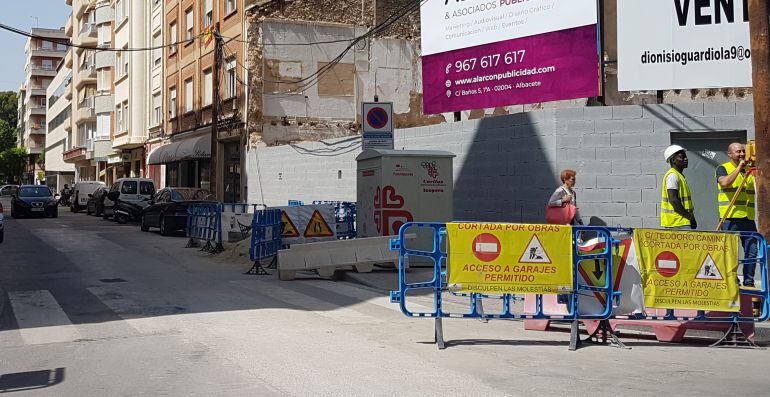 Teodoro Camino sigue cortada por obras