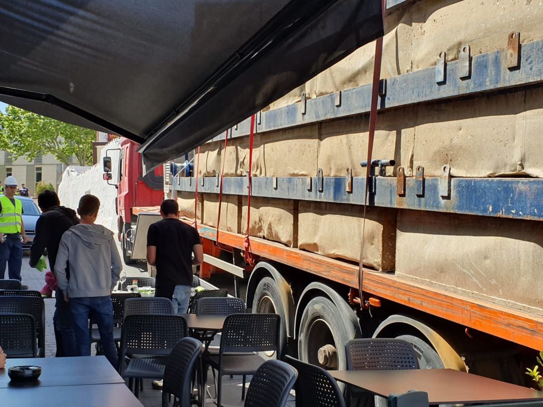 Un camió a Cales Fonts