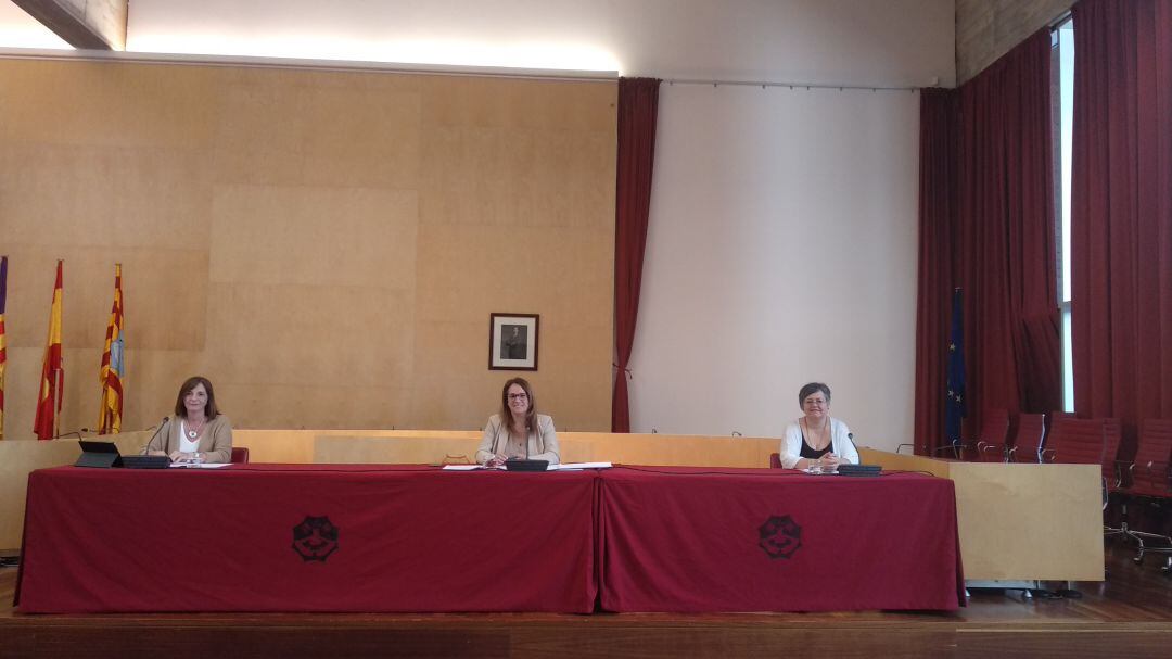 Rueda de prensa de la presentación del plan de choque económico