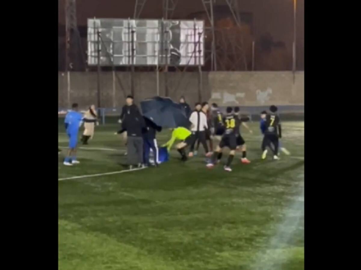 Pelea a patadas y puñetazos: suspendido un partido de juveniles entre clubes de Fuenlabrada y Alcorcón