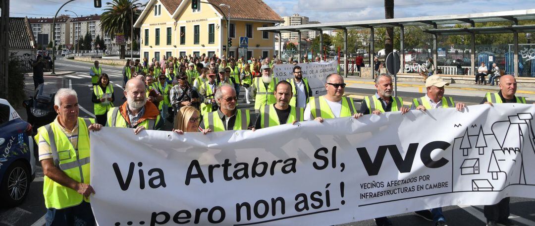 Protesta en Cambre contra la Vía Ártabra