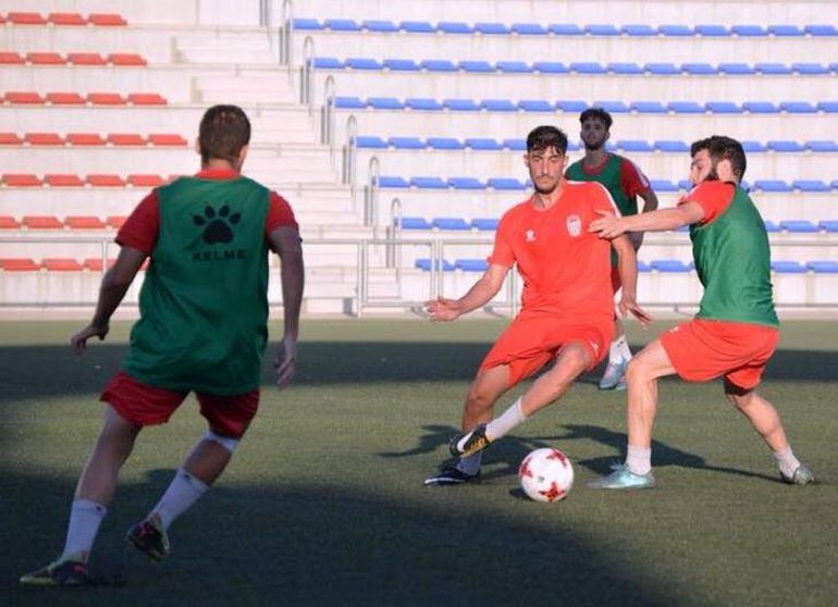 El Eldense intensifica las sesiones de entrenamiento