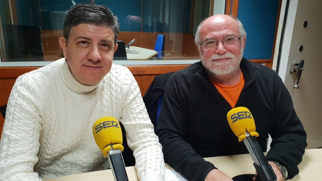 Paco Sierra y Javier Puente en el estudio de Radio Santander 