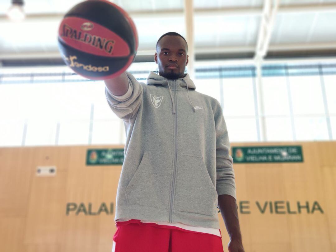 Kevin Tumba durante la concentración del UCAM Murcia CB en Vialla (Lérida)