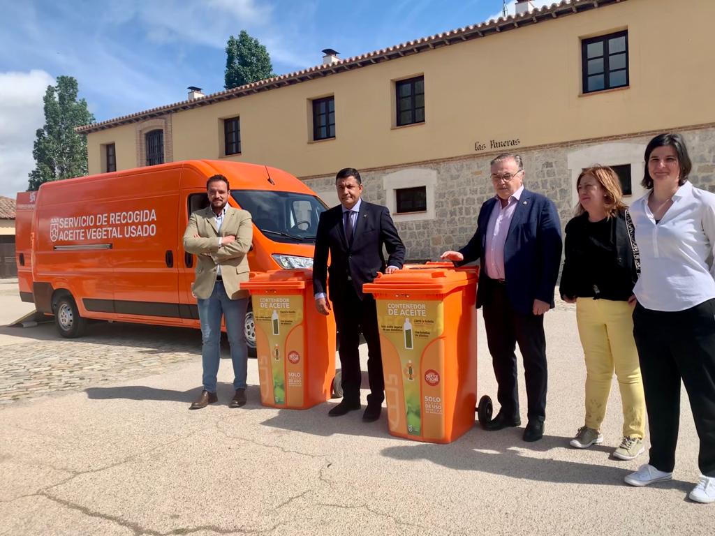 La adquisición de un nuevo vehículo y de más de 1.000 contenedores permitirá llegar a todos los lugares de la provincia