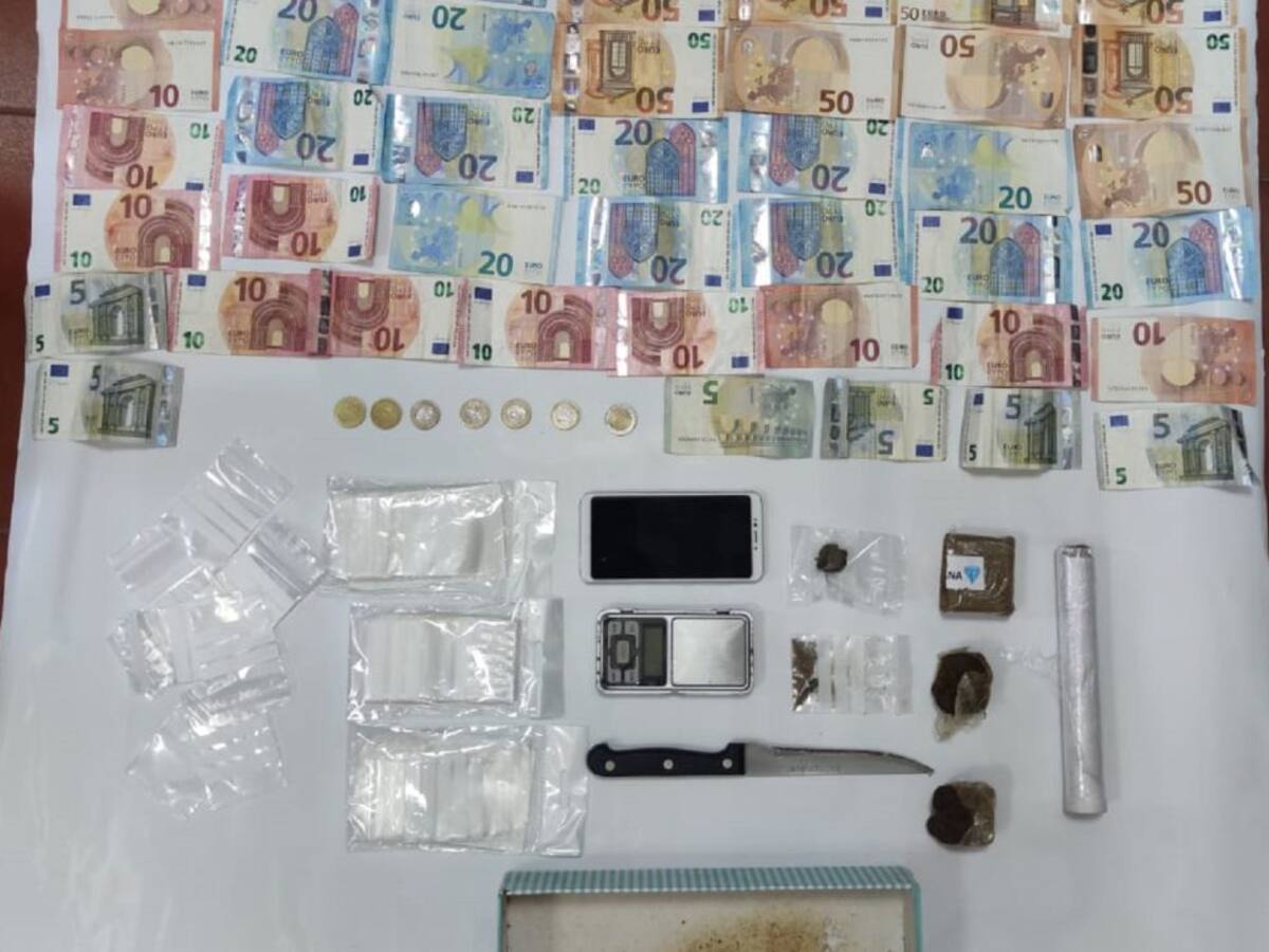 Dos detenidos tras desactivar un punto de venta de droga en Los Barrios