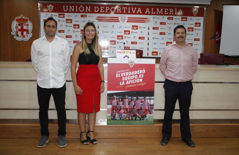 Fran Fernández, Lorena García y Esteban Giménez presentando la campaña.