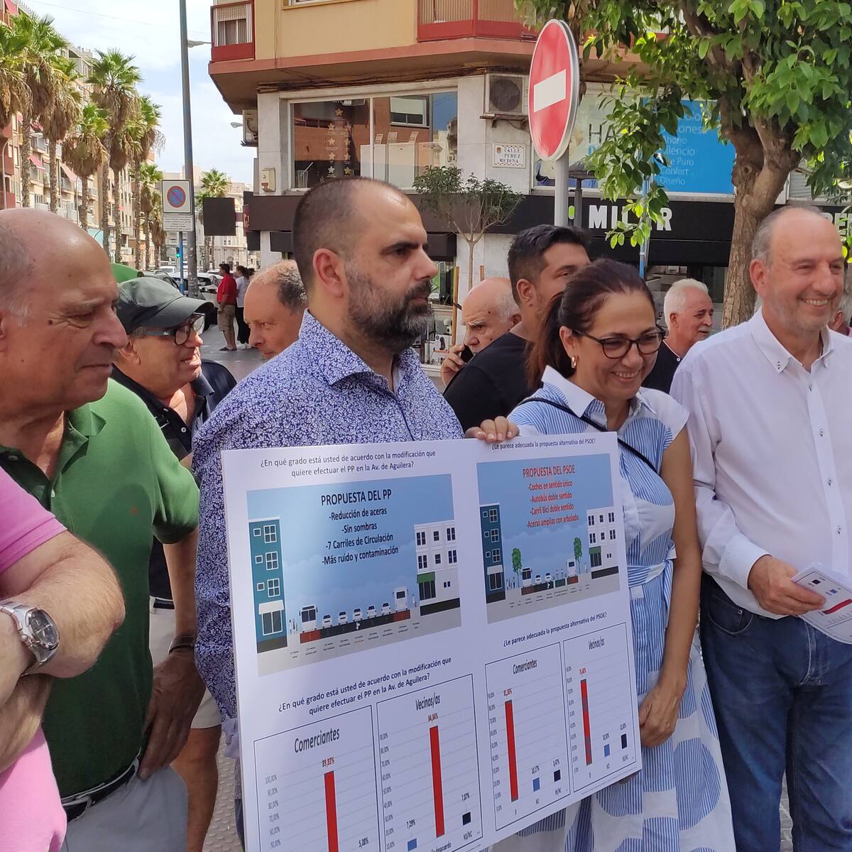 El Ayuntamiento de Alicante mantendrá los aparcamientos en avenida Aguilera quitando uno de los carriles de salida para incluir un carril bus y ampliar las aceras