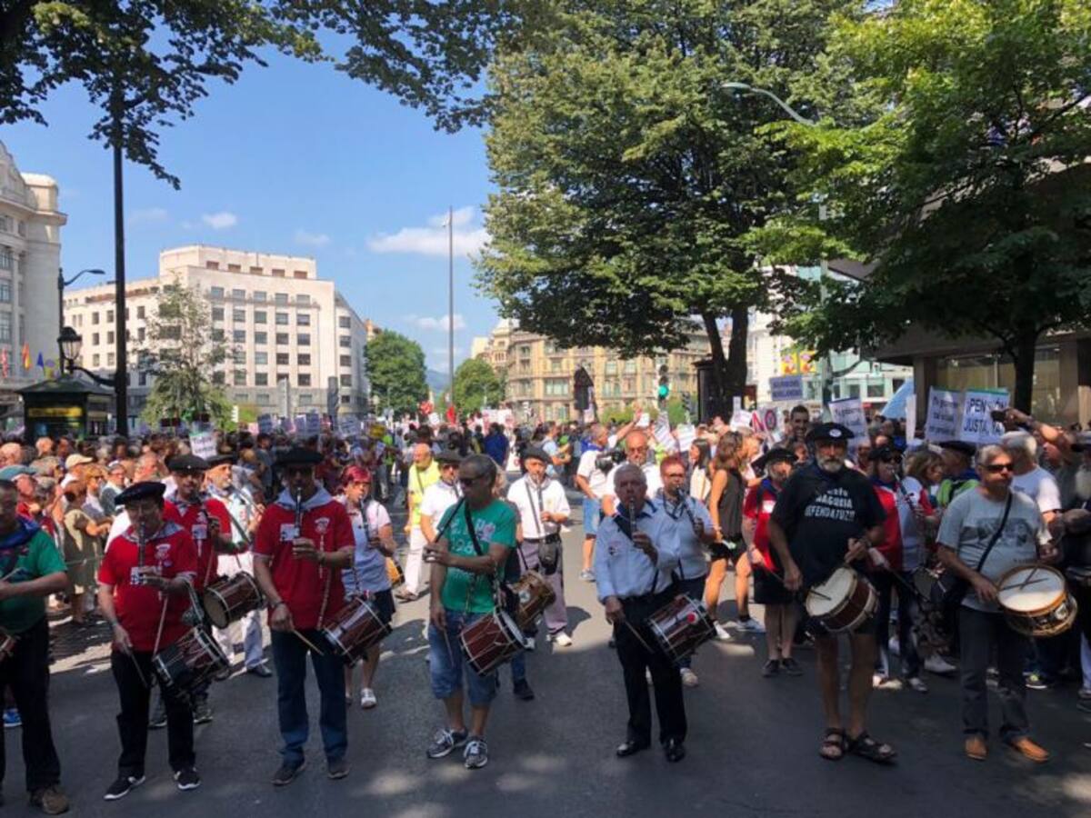 Ambiente festivo en la lucha por unas pensiones dignas