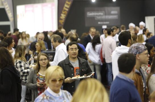 Público en la Feria Gastrónoma