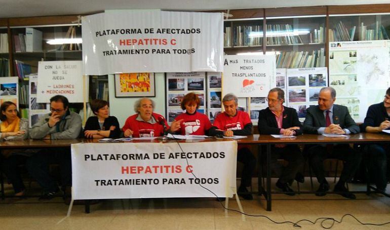 Rueda de prensa convocada por la plataforma de afectados por la hepatitis  C