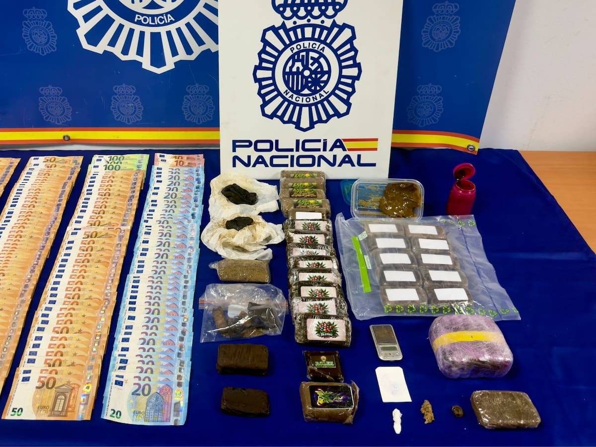 La Policía Nacional desmantela un punto de venta de hachís en Algeciras con un detenido