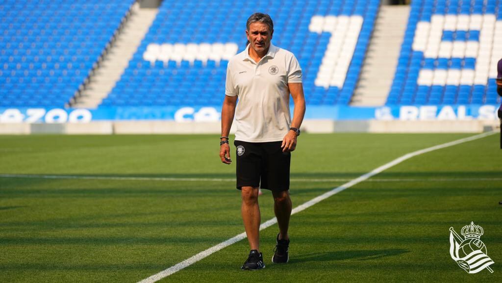 Montanier pasea por el Reale Arena