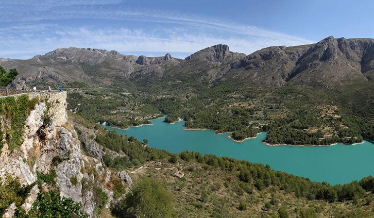 El embalse de Guadalest ha duplicado su capacidad en 48 horas tras las lluvias de los últimos días