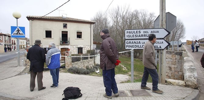 Vista de la casa rural situada en Tordómar (Burgos) en la que se ha producido el incendio.