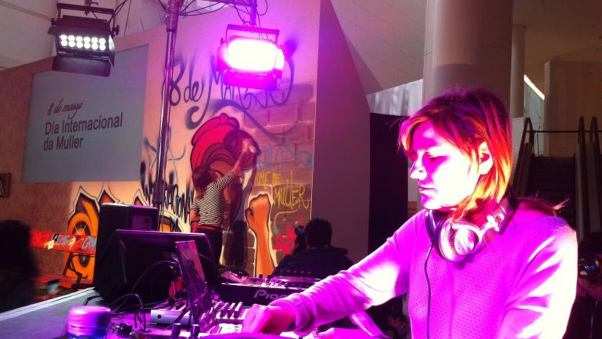 "Si buscas chica DJ en internet, lo primero que sale es una chica en tetas pinchando"