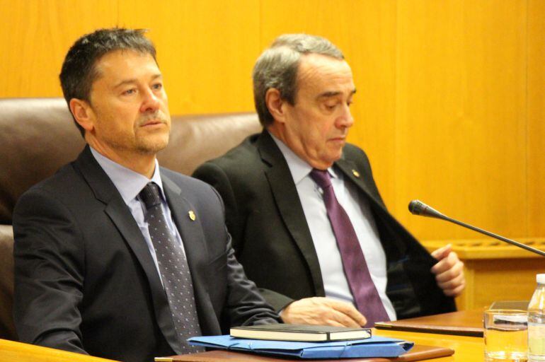 Jordi Minguillón (d) amb Victor Pintos en sessió de comú.